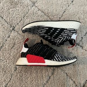Adidas NMD R2 Primeknit